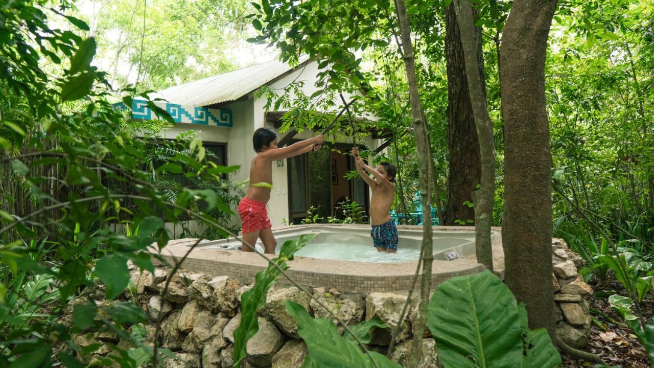 Hotel Jungle Lodge Tikal Exterior photo