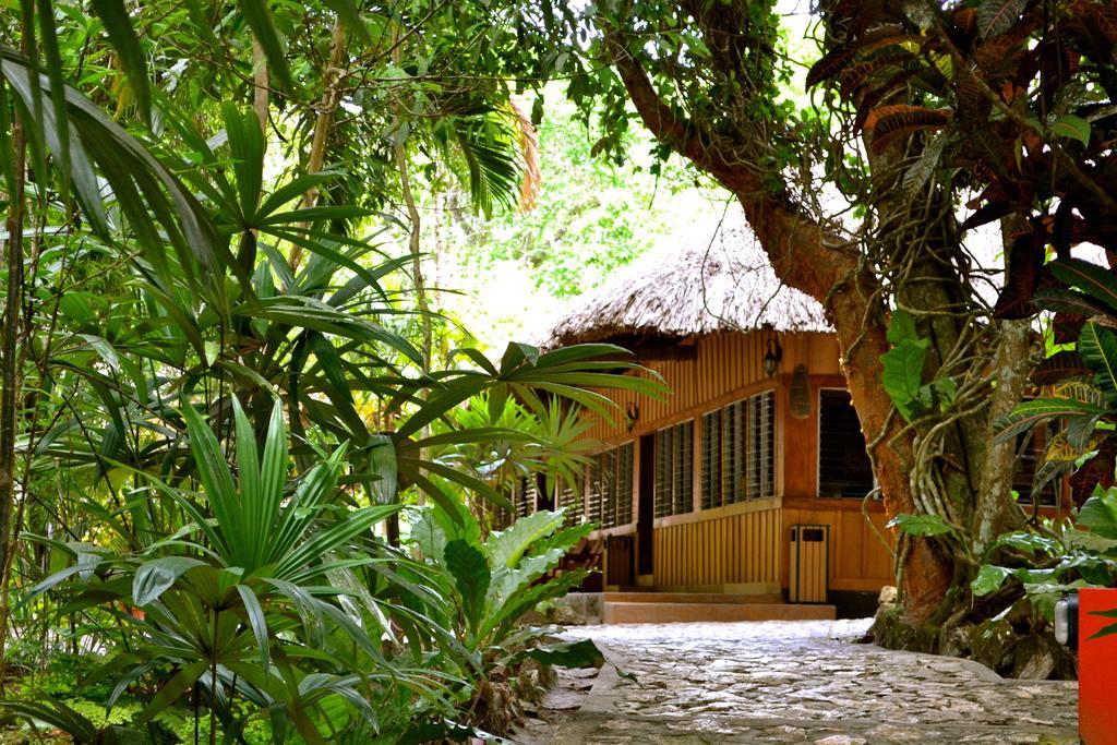 Hotel Jungle Lodge Tikal Exterior photo
