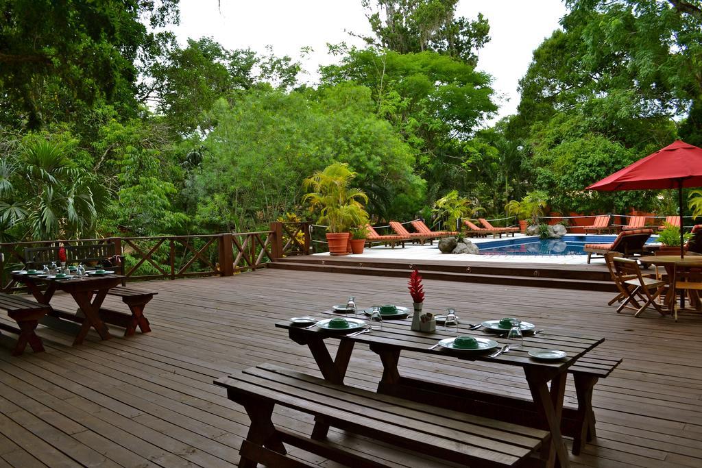 Hotel Jungle Lodge Tikal Exterior photo
