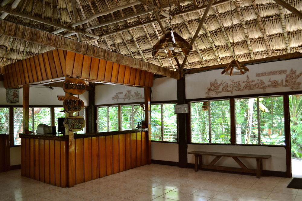 Hotel Jungle Lodge Tikal Exterior photo