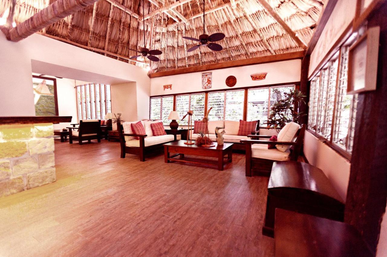 Hotel Jungle Lodge Tikal Exterior photo