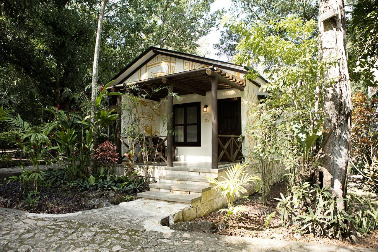 Hotel Jungle Lodge Tikal Exterior photo